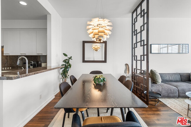 Foto del edificio - 900 W Olympic Blvd