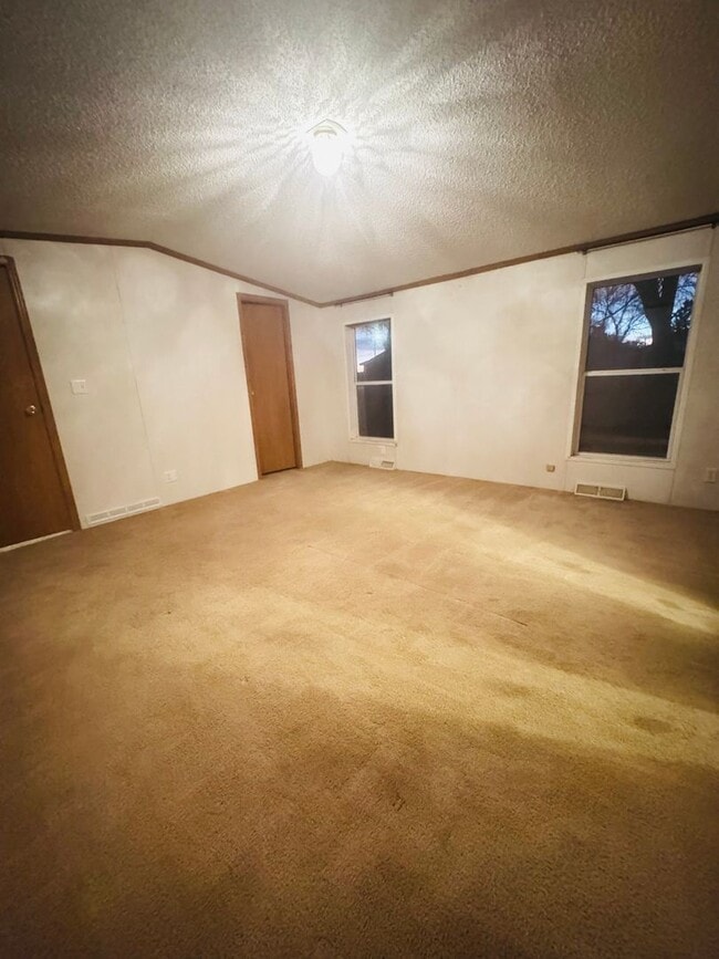 Building Photo - 24 Alma Ave