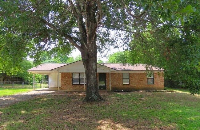 Foto del edificio - Bullard ISD! Lovely 3 Bedroom, 1-1/2 Bath ...
