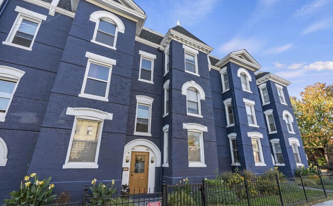 Foto del edificio - 1036 6th St NE