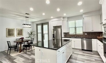 Building Photo - 87 Cienega
