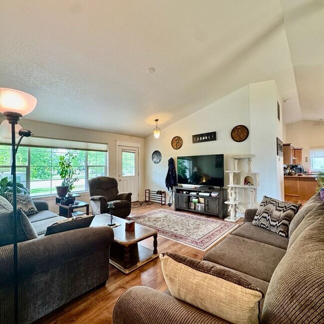 Foto del edificio - Cute 3 bed 2 bath unit for rent!