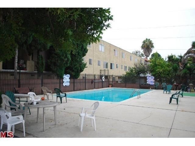 Foto del edificio - 719 N Eucalyptus Ave