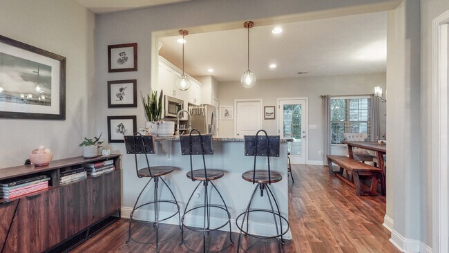 Foto del edificio - 512 Harpeth Park Dr