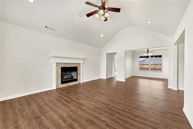 Foto del edificio - GREAT LOCATION IN ROGERS!!!