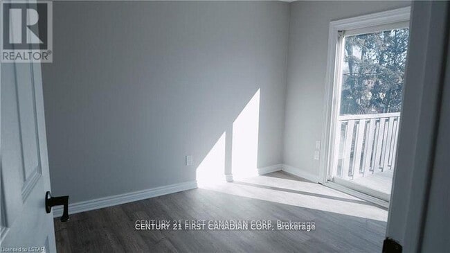 Building Photo - 1072 Jalna Blvd