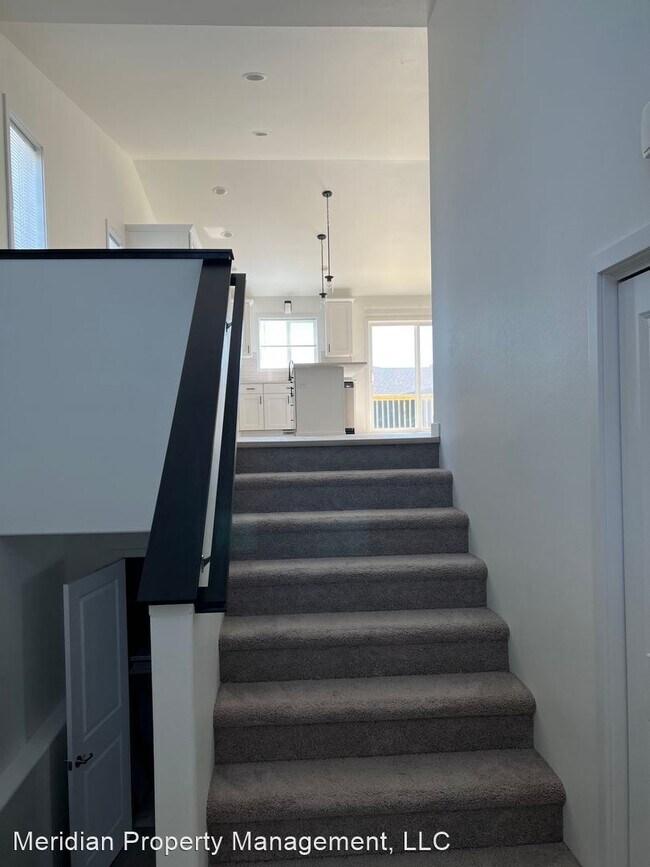 Foto del edificio - 4 br, 3 bath House - 921 46th Ave S