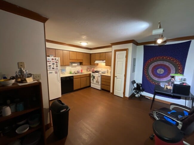 Foto del edificio - 3512 Ivy Commons Dr