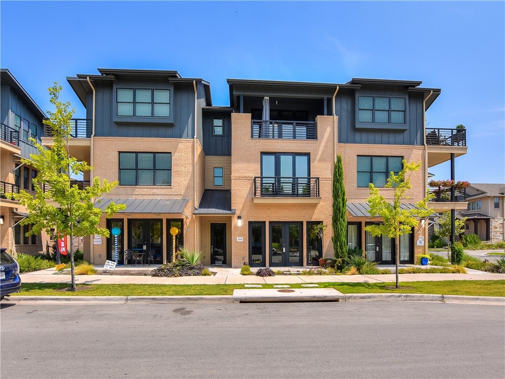 Foto principal - 2108 Robert Browning St