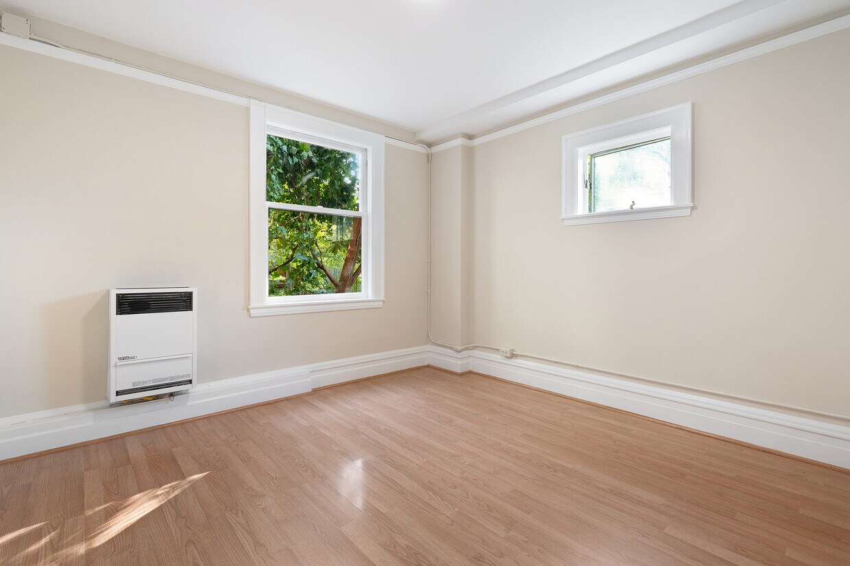Foto principal - 40 Brookside Ave