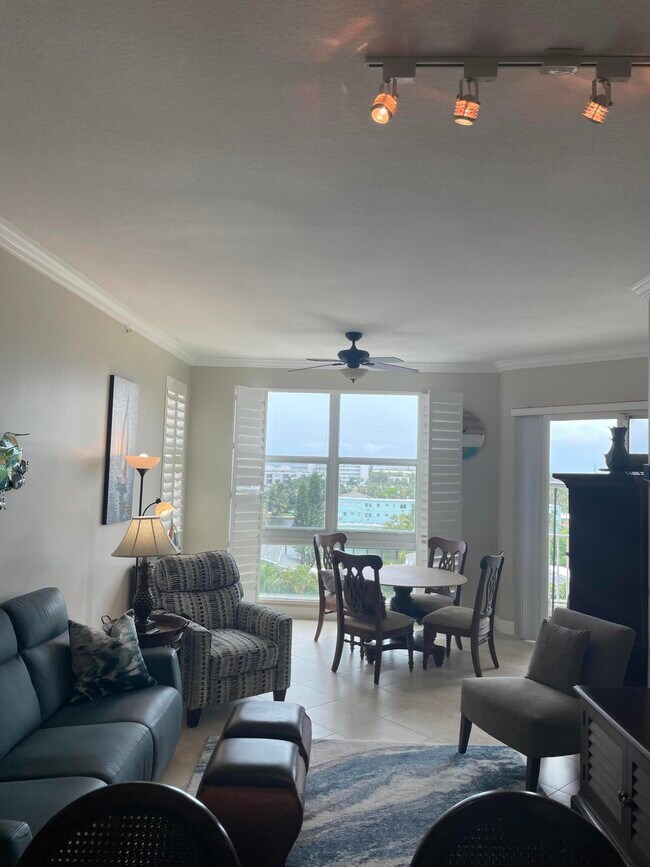Foto del edificio - 806 E Windward Way