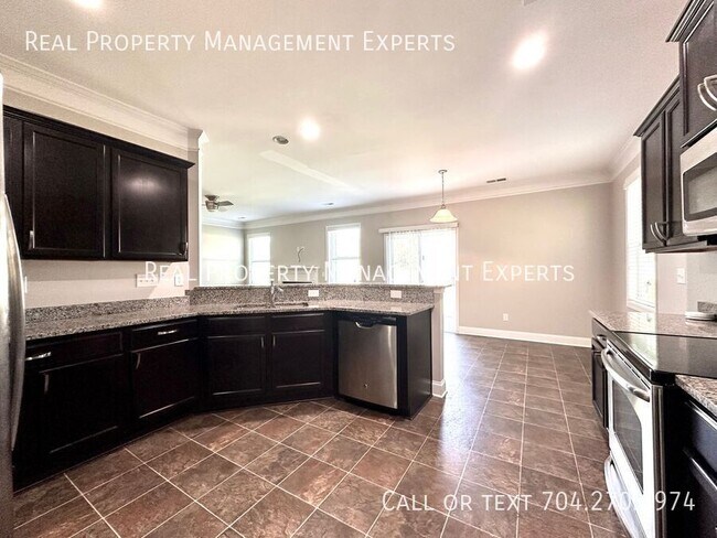 Building Photo - 406 Knothole Ln
