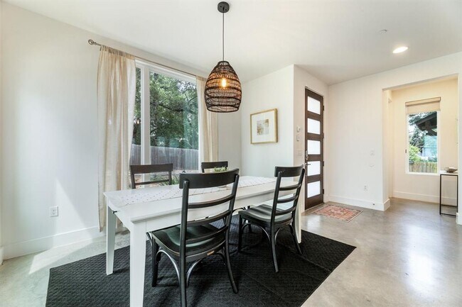 Foto del edificio - 3512 Clawson Rd