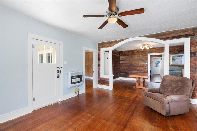 Foto del edificio - 408 S Gabriel St