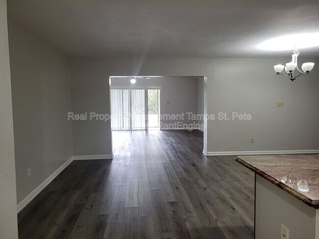 Foto del edificio - 1835 Nursery Rd