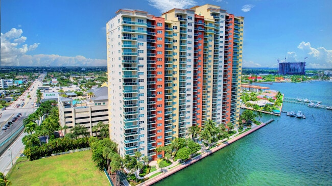 Foto del edificio - 2640 Lake Shore Dr