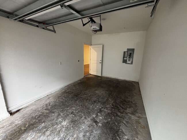 Building Photo - 1209 Southstation Pl
