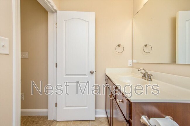Foto del edificio - 620 Stonebriar Ave