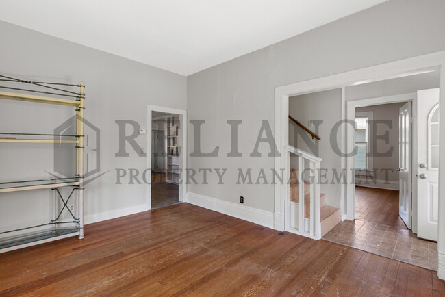 Foto del edificio - 217 N Daily Rd