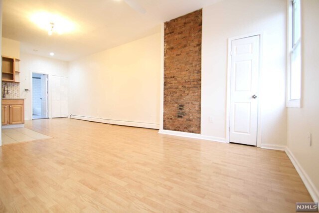 Building Photo - 252 Van Horne Street