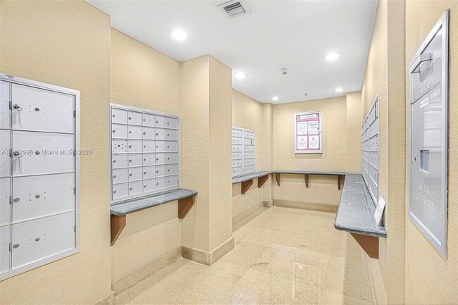 Building Photo - 8395 SW 73rd Ave