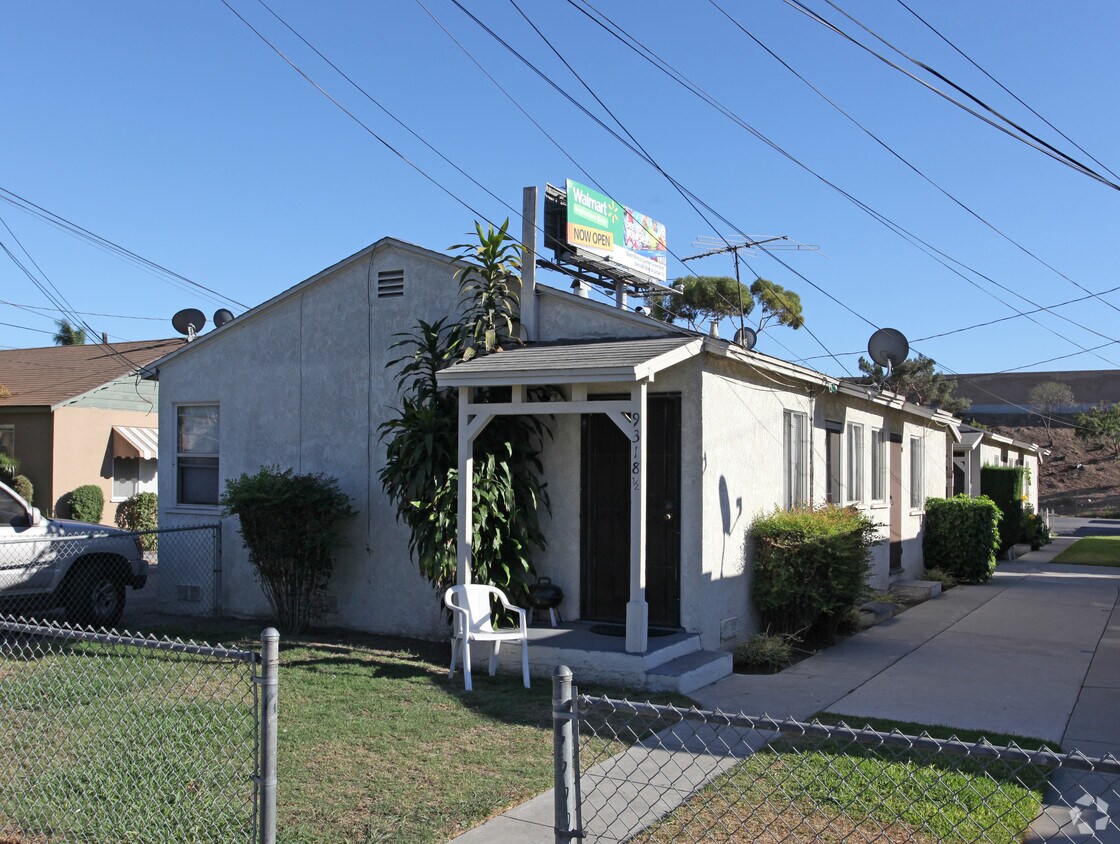 Primary Photo - 9314-9318 Park St