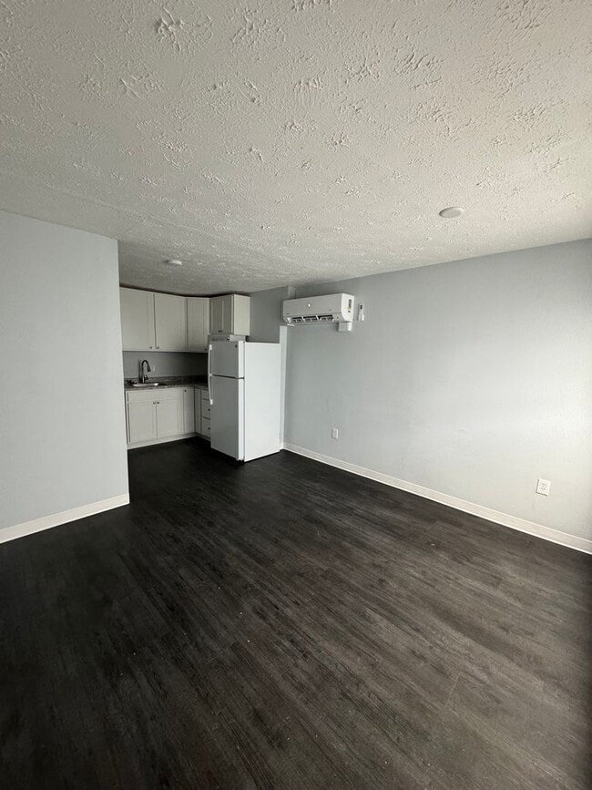 Interior Photo - Pancake Flats in Liberal