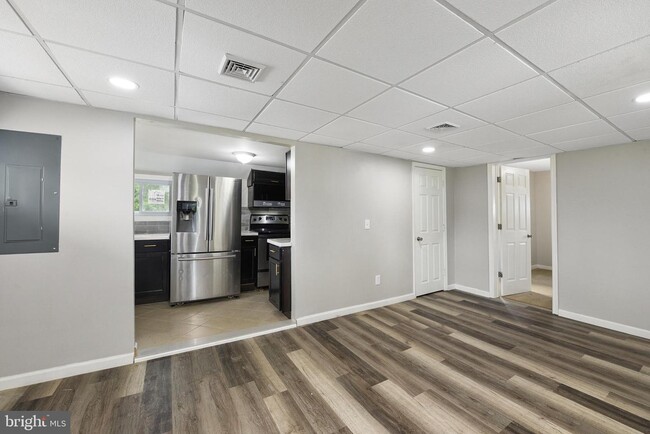 Building Photo - 3781 MCKEE Rd