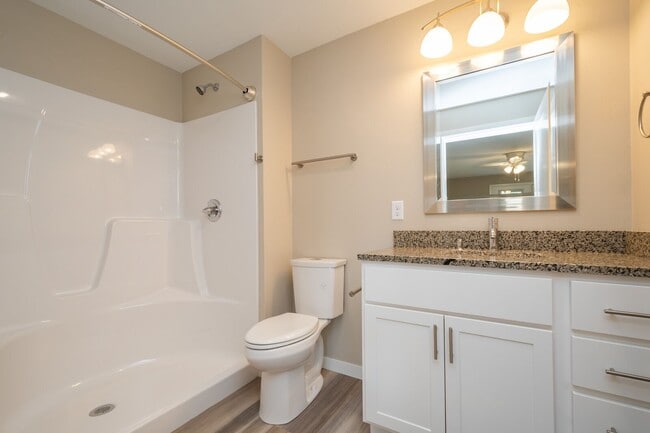 Building Photo - Woodridge Estates