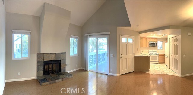 Building Photo - 61 Briarglen