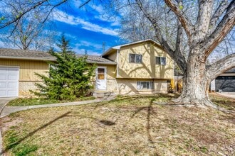 Building Photo - Spacious Cul-de-Sac Home Near CSU