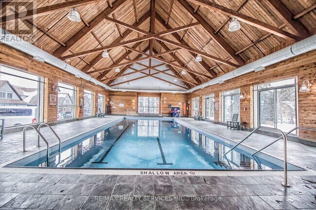 Building Photo - 2177 Burnhamthorpe Rd W