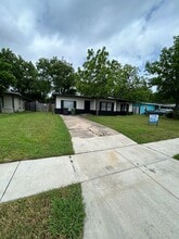 Building Photo - 805 Biggs Terrace