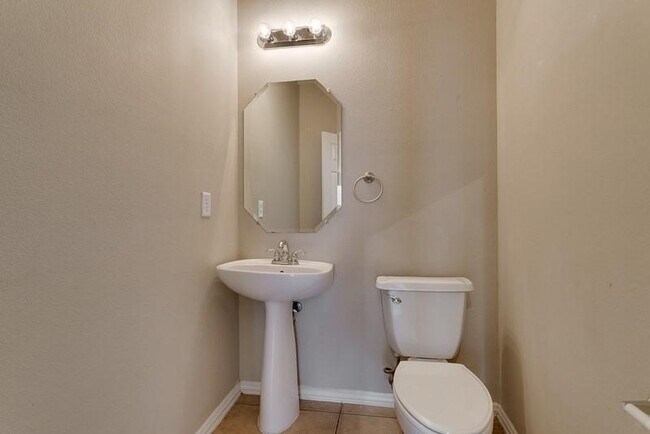 Building Photo - 11949 Grizzly Bear Dr