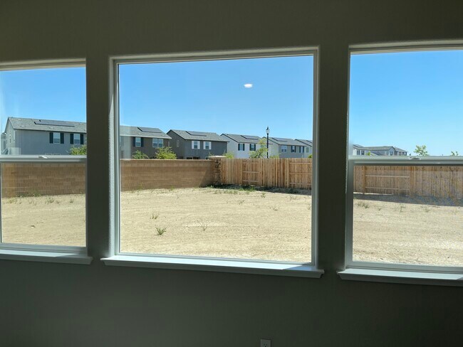 Building Photo - 1553 Wadsworth Cir