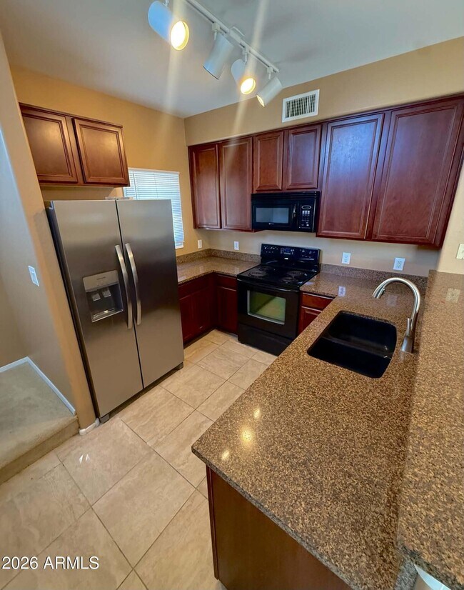 Building Photo - 1318 S Sabino Dr