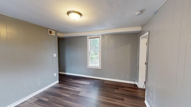 Building Photo - 2309 Grove St