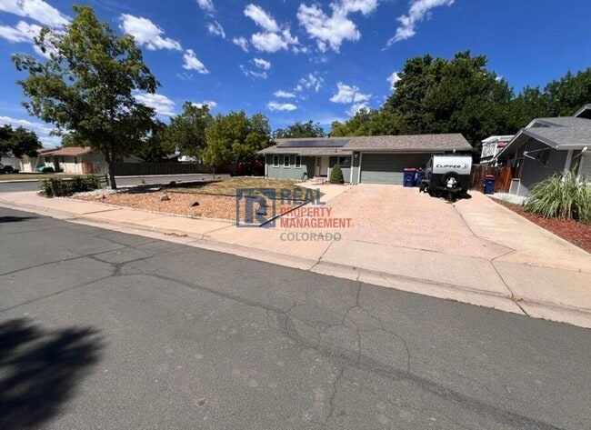 Building Photo - 13100 Julian Ct