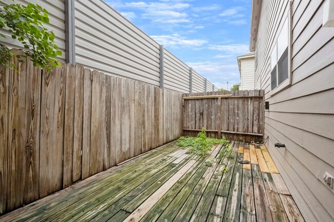 Building Photo - 11911 Chetman Dr