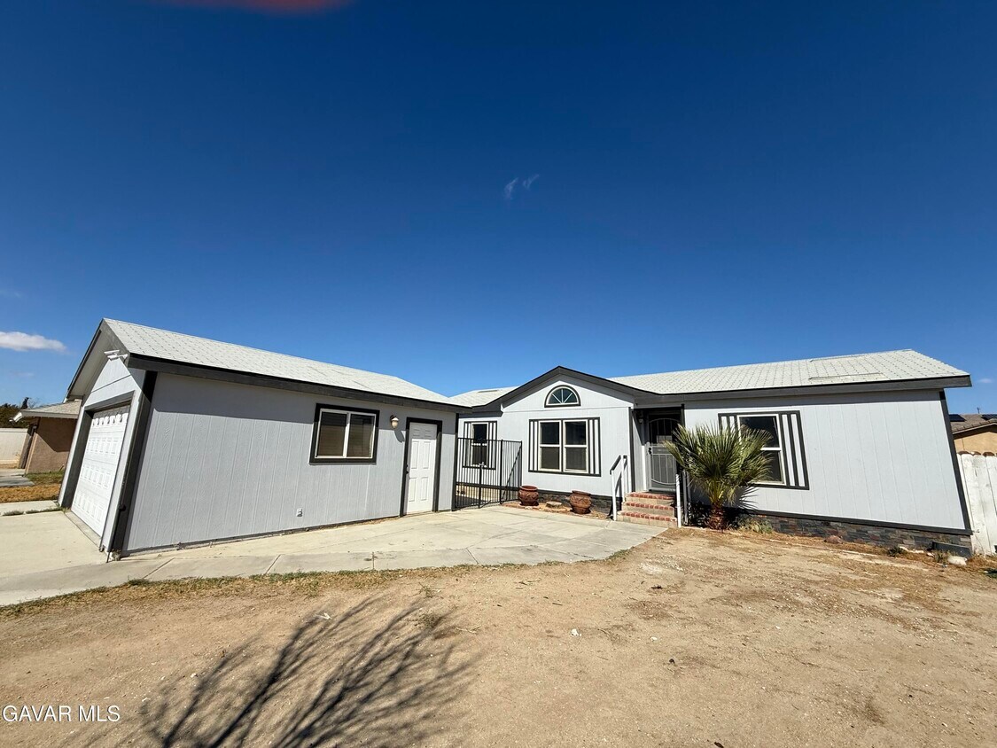 Foto principal - 1365 Richfield Ave
