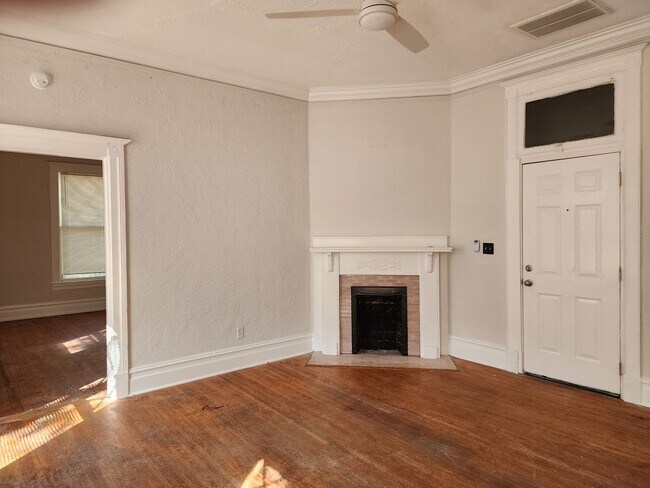 Foto del edificio - 1b Apartment in Statesville's Historic Dis...