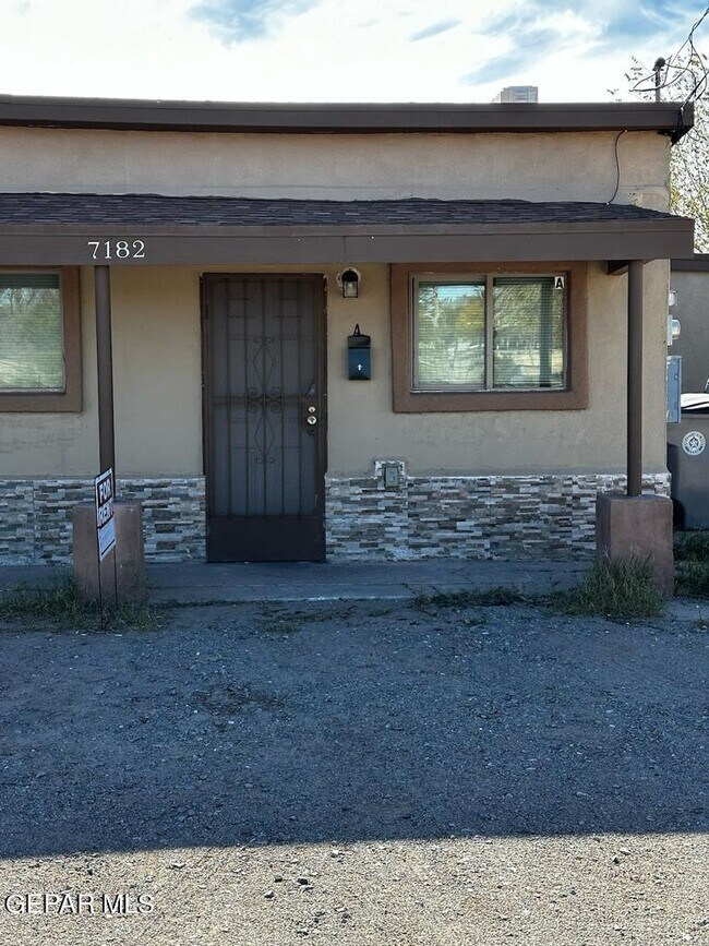 Building Photo - 7182 Ponce Dr