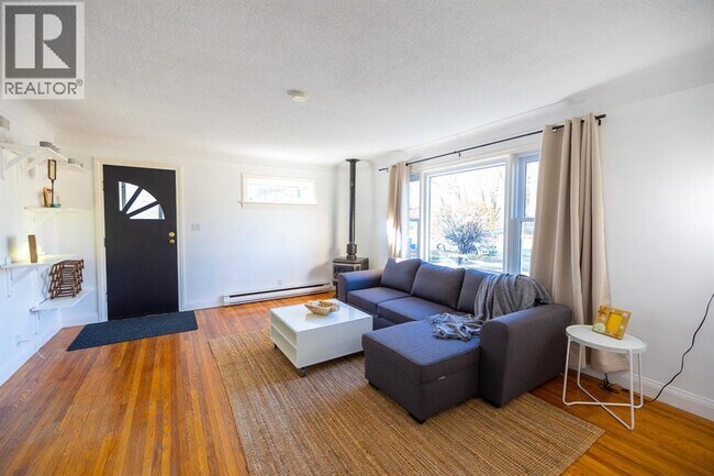 Photo du bâtiment - 1474 Colborne Rd