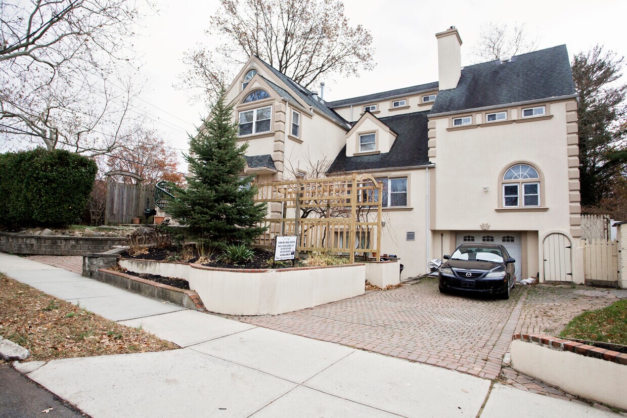 front of house - 246-20 61st Ave