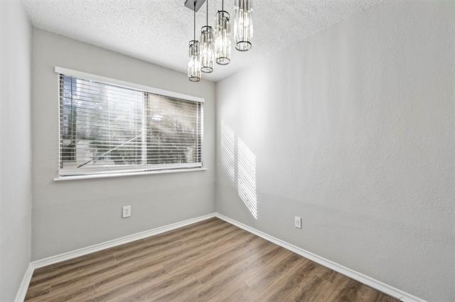 Building Photo - 2312 Balsam Dr
