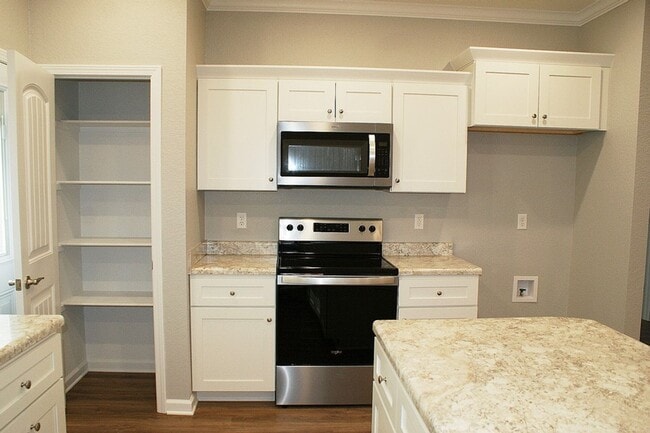 Building Photo - 2103 Rehoboth Cir