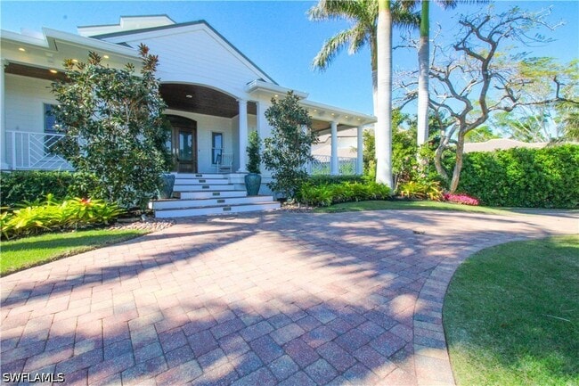 Building Photo - 2150 Marina Dr