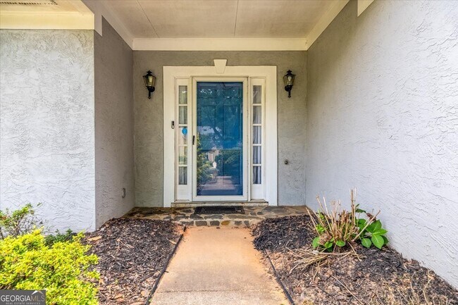 Building Photo - 190 Glen Holly Dr
