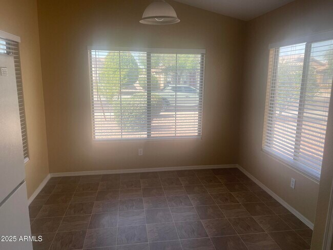 Foto del edificio - 3831 E Wyatt Way