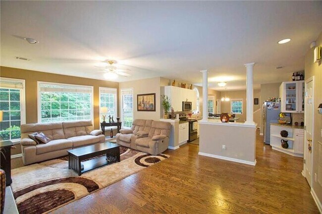 Building Photo - 7125 Amberleigh Way